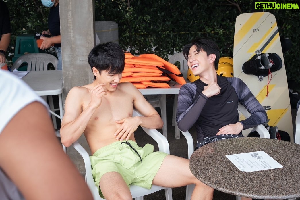Trai Nimtawat Instagram - ไอ้เราก็ชอบถอดเสื้อซะด้วยสิ ทีนี้แฟนๆก็ว้าวุ่นเลยทีนี้