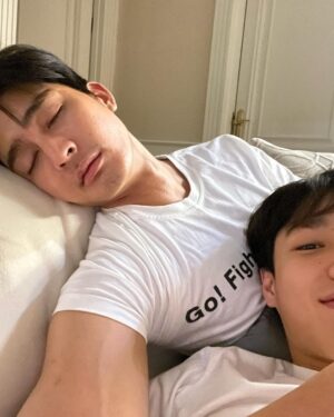 Trai Nimtawat Instagram - HAPPY BIRTHDAY นะครับบ พี่ชายสุดที่รัก ขอให้มีความสุขมากๆ (เพราะจะได้เป็นสุขเป็นสุขเถิด) ล้อเล่นครับ555555 สุขภาพร่างกายแข็งแรง(เพราะ จะได้มีเรี่ยวมีแรงแกล้งน้องไปอีกนานๆ) ขอให้ปีนี้งานเยอะๆ (จะได้มีเงินมาเลี้ยงน้อง) และขอให้เป็นพี่ที่รักแบบนี้ตลอดไป (เพราะไม่ค่อยมีใครรักผมละ55555) เลิฟยูววว 🎂🎂🎂