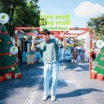 Trai Nimtawat Instagram - ส่งท้ายปีแบบให้ชีวิตอยู่ดีมีสุข 🎊 กับ Pruksa Live well Stay well Market Fest งานสนุกๆส่งความสุขท้ายปีให้กับทุกคนในครอบครัวพฤกษาโดยเฉพาะครับ งานนี้มีทั้งสินค้า บริการและกิจกรรมเยอะมากๆ ถึงที่หน้าบ้านเลย นี่ผมก็ได้ทั้งช้อปปิ้ง กินของอร่อยๆ ลองเล่น Smart Home ตรวจสุขภาพฟรี ถึงจะอายุไม่เยอะแต่ยังไงร่างกายก็สำคัญนะครับ ต้องหมั่นตรวจเช็ค ละก็ได้เล่นเกมรักษ์โลกด้วยนะแบบลุ้นมาก แต่สุดท้ายก็ได้รางวัลครับ เก่งมั๊ยล่ะ ต้นไม้รางวัลที่เล่นในงาน ทางพฤกษาเค้าจะเอาไปปลูกจริงที่ จ.นครศรีธรรมราชด้วยนะ ไม่ใช่แค่งานนี้หรอกที่อยู่ดีมีสุข แต่ลูกบ้านพฤกษาเนี่ย ผมว่าอยู่ดีมีสุขทุกวันแหละ เพราะพฤกษาเค้าใส่ใจในรายละเอียดการใช้ชีวิต ครบทั้งคุณภาพชีวิตดีๆ สุขภาพดี และสังคมที่ดีเลย ประทับใจงานนี้มากๆ แต่ว่าเค้าก็จะมีอีกต่อไปเรื่อยๆนะ ลูกบ้านพฤกษาโครงการอื่นก็รอติดตามกันได้เลย 🎁 พิเศษสุด!! ตอนนี้ใครสนใจอยากแนะนำเพื่อนให้มาเป็นลูกบ้านพฤกษาต้องรีบแล้วนะ เพราะจะได้ค่าแนะนำสูงสุดถึง 1ล้านบาทเลย ลองไปดูได้ที่ www.pruksa.com หรือโทร 1739 #พฤกษาอยู่ดีมีสุข #พฤกษาใส่ใจเพื่อทั้งชีวิต #PruksaLivewellStaywell #PruksaLiveWellStayWellEvent Pruksa Avenue Pattanakarn Family