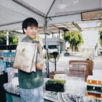 Trai Nimtawat Instagram - ส่งท้ายปีแบบให้ชีวิตอยู่ดีมีสุข 🎊 กับ Pruksa Live well Stay well Market Fest งานสนุกๆส่งความสุขท้ายปีให้กับทุกคนในครอบครัวพฤกษาโดยเฉพาะครับ งานนี้มีทั้งสินค้า บริการและกิจกรรมเยอะมากๆ ถึงที่หน้าบ้านเลย นี่ผมก็ได้ทั้งช้อปปิ้ง กินของอร่อยๆ ลองเล่น Smart Home ตรวจสุขภาพฟรี ถึงจะอายุไม่เยอะแต่ยังไงร่างกายก็สำคัญนะครับ ต้องหมั่นตรวจเช็ค ละก็ได้เล่นเกมรักษ์โลกด้วยนะแบบลุ้นมาก แต่สุดท้ายก็ได้รางวัลครับ เก่งมั๊ยล่ะ ต้นไม้รางวัลที่เล่นในงาน ทางพฤกษาเค้าจะเอาไปปลูกจริงที่ จ.นครศรีธรรมราชด้วยนะ ไม่ใช่แค่งานนี้หรอกที่อยู่ดีมีสุข แต่ลูกบ้านพฤกษาเนี่ย ผมว่าอยู่ดีมีสุขทุกวันแหละ เพราะพฤกษาเค้าใส่ใจในรายละเอียดการใช้ชีวิต ครบทั้งคุณภาพชีวิตดีๆ สุขภาพดี และสังคมที่ดีเลย ประทับใจงานนี้มากๆ แต่ว่าเค้าก็จะมีอีกต่อไปเรื่อยๆนะ ลูกบ้านพฤกษาโครงการอื่นก็รอติดตามกันได้เลย 🎁 พิเศษสุด!! ตอนนี้ใครสนใจอยากแนะนำเพื่อนให้มาเป็นลูกบ้านพฤกษาต้องรีบแล้วนะ เพราะจะได้ค่าแนะนำสูงสุดถึง 1ล้านบาทเลย ลองไปดูได้ที่ www.pruksa.com หรือโทร 1739 #พฤกษาอยู่ดีมีสุข #พฤกษาใส่ใจเพื่อทั้งชีวิต #PruksaLivewellStaywell #PruksaLiveWellStayWellEvent Pruksa Avenue Pattanakarn Family