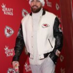 Travis Kelce Instagram - Santa Kelce 🎅 📺: #LVvsKC — 1pm ET on CBS/NICK 📱: Stream on #NFLPlus
