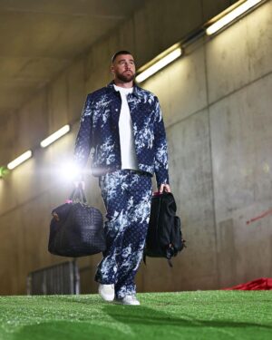 Travis Kelce Instagram - Only half way there 😤