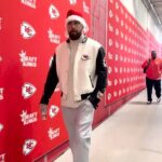 Travis Kelce Instagram - Santa Kelce 🎅 📺: #LVvsKC — 1pm ET on CBS/NICK 📱: Stream on #NFLPlus