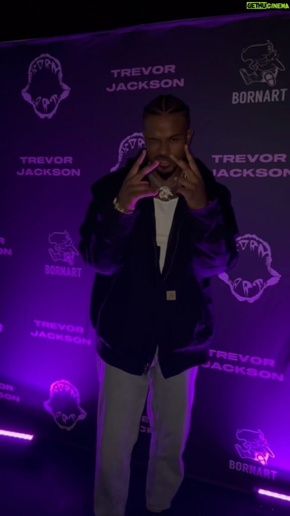 Trevor Jackson Instagram - #TrevorJackson flicking it up as he shares music from his new EP #HeadsUp 🔥 Will y’all be listening⁉️ 📸: @shirju Los Angeles, California
