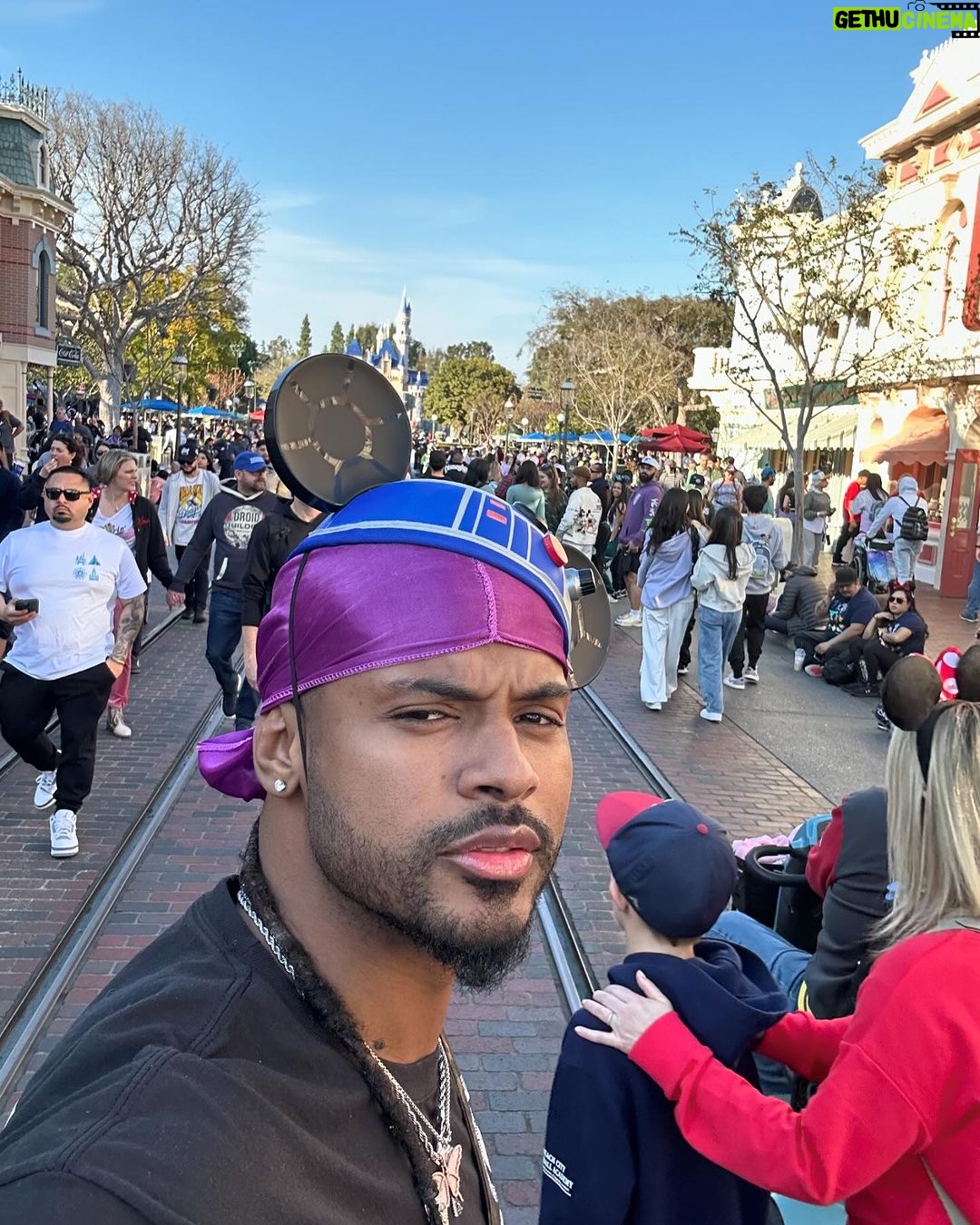 Trevor Jackson - 39K Likes - Gotta love the man in the mirror too.