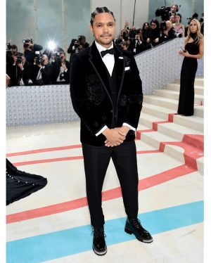 Trevor Noah Instagram - An absolutely, incredible night. 🔥 #MetGala #ALineOfBeauty In @ThomBrowne Styled by @jasonbolden 📷 @gettyentertainment