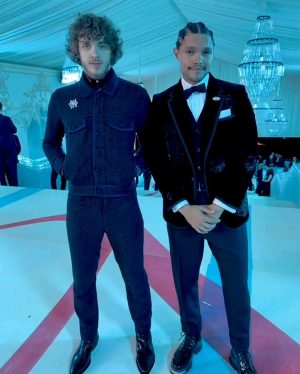Trevor Noah Instagram - An absolutely, incredible night. 🔥 #MetGala #ALineOfBeauty In @ThomBrowne Styled by @jasonbolden 📷 @gettyentertainment