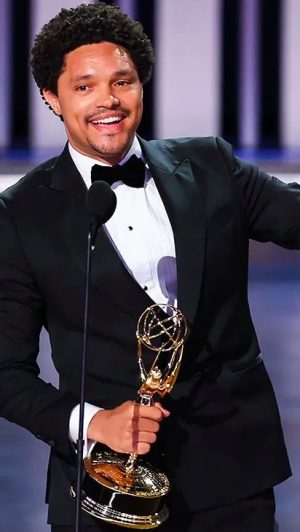 Trevor Noah Instagram - Soooo… this happened. 🤯 What a night last night! Big congrats again to the entire @thedailyshow team! 🎉 Thank you @televisionacad for this absolute honour! Jimmy, Seth, Stephen, and Jon, thank you for the support and camaraderie along the journey. Truly an honour to be in the same category with you. Wow. Team Daily Show, we did it baby!🕺🏾#TheDailyShow #Emmys #75thEmmys