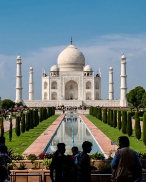Trevor Noah Instagram - India 🇮🇳 
What an experience it was coming and performing in your country for the first time. Thank you for sharing your rich history, your delicious cuisine and your fantastic arguments with me. Thank you to everyone who came out to the shows in Delhi and Mumbai because you made it truly unforgettable. Bangalore, our story isn’t done, I’ll be back and next time we’ll make sure it’s the best show ever. ❤️🙏🏾🇮🇳
📷: @pbsthephotographer