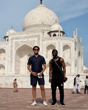 Trevor Noah Instagram - India 🇮🇳 
What an experience it was coming and performing in your country for the first time. Thank you for sharing your rich history, your delicious cuisine and your fantastic arguments with me. Thank you to everyone who came out to the shows in Delhi and Mumbai because you made it truly unforgettable. Bangalore, our story isn’t done, I’ll be back and next time we’ll make sure it’s the best show ever. ❤️🙏🏾🇮🇳
📷: @pbsthephotographer
