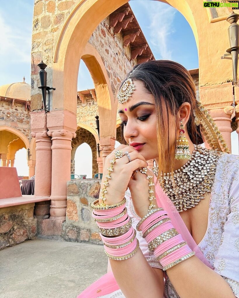 Tridha Choudhury Instagram - 20th Feb, 2023 🌸 HMU @roopangi_vakharia 🌸 #bridetribe #indianbrides #indianweddings #indianweddingbuzz #behindthescenesphotoshoot