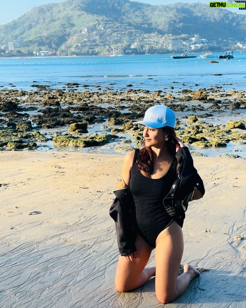 Tridha Choudhury Instagram - The dress code read - Your most authentic self 🩵 - #misstriouslyyours #therapywithtridha #travelwithtridha #beachdays #beachwear #beachdress