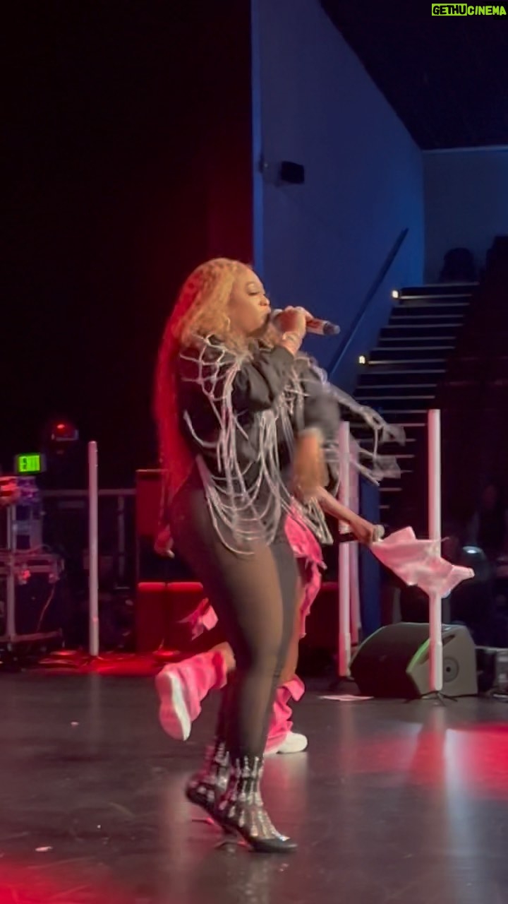 Trina Instagram - What a night ๐ฅ thank you @sevyn ๐งก๐๐
