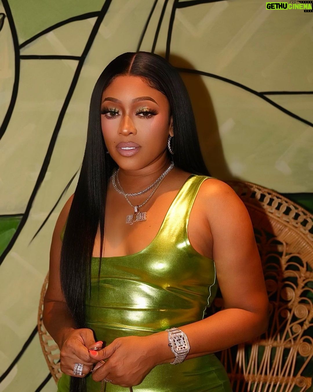 Trina - 35.8K Likes - Thank you for such an amazing night @urbandecaycosmetics 💚 #UrbanDecayPartner #UDinMiami 💐