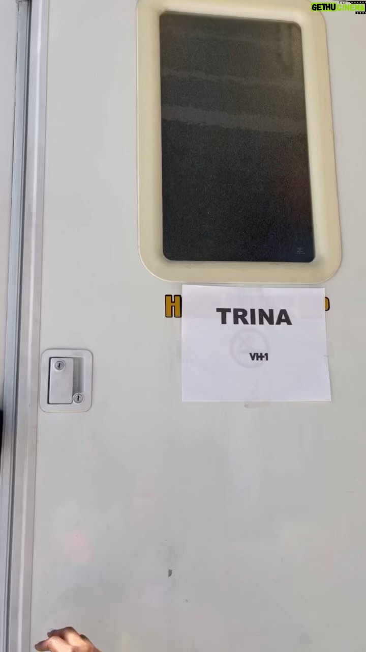 Trina Instagram - You know the vibes 🦋😮💨 TONIGHT ! BTS 💥 📸: @1eyeopenmedia