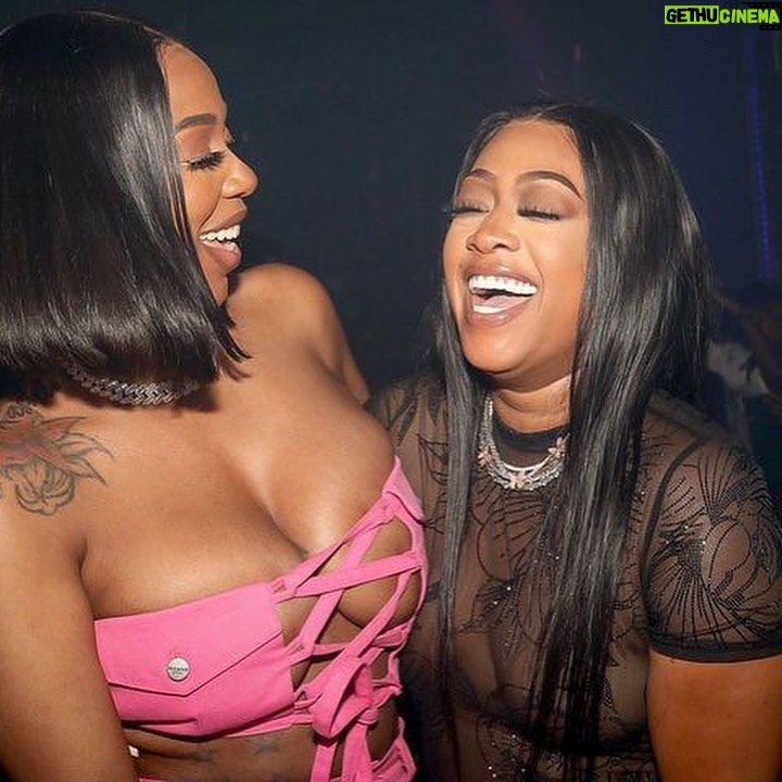 Trina Instagram - Outside with this beauty @kashdoll 🩷🥰🔥