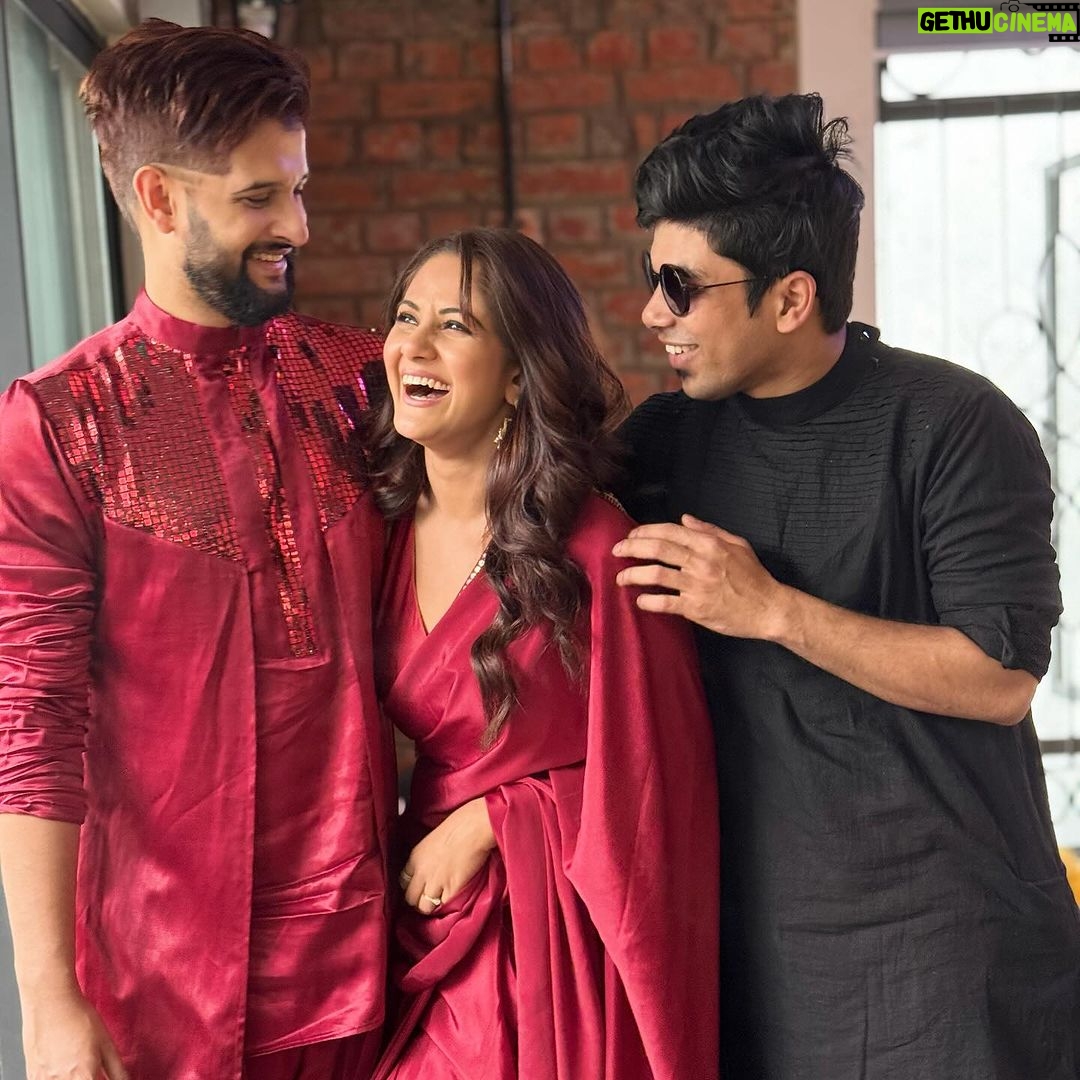 Trina Saha - 55.6K Likes - All about today ♥️♥️
Thank u @ninichinismamma @senguptajisshu for such an amazing time ♥️♥️
#trinsi #lba