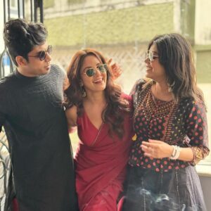 Trina Saha Instagram - All about today ♥️♥️

Thank u @ninichinismamma @senguptajisshu for such an amazing time ♥️♥️

#trinsi #lba