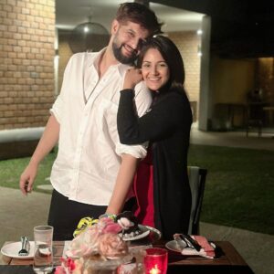 Trina Saha Instagram - Thank u for being YOU..Thank u for everything @neel_bhattacharya ♥️

#trineel #anniversary