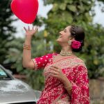 Trina Saha Instagram – Ishq wala Love ❤️ 
📸 @dipankar_babai 
👗 @label_tanmay_biswas 
#trinsi #lba