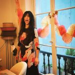 Tuba Büyüküstün Instagram - Gururlu anne :)) 😜 Kendi doğumgünümmüşçesine ama haksızda değilim, doğurduğum gün.. 12 yıl önce.. 12 yıl.. muhteşem bir yolculuk.. sevginin her haliyle çepeçevre.. 🤍🤍🧚🏻‍♂️🧚🏻‍♂️ 19.01.2024