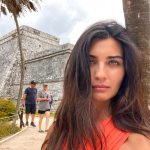 Tuba Büyüküstün Instagram - #mayanruins gave me a rock to seat today and a tree trunk to hold my back.. 🌴 i am safe..