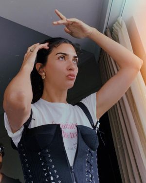 Tuba Büyüküstün Instagram - #Repost @buraksanuk 
・・・
anotherself & another story w/ one&only @tubabustun.official 🔥 #tubabuyukustun in @dior pre-fall 22 styled by me. big thanks to @aytulaykestudio 🥂
・
@buraksanuk ❣️ i love you with all my heart

#netflixdavet