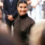 Tuba Büyüküstün Instagram - From Hermés show..✨ Big thanks for making me feel home..🧡 @hermes @metin.gursoy #hermes Hair and makeup by @vincentdemoro & @elikabavar #pfw #parisfashionweek #photography #streetphotographyinternational #paris #davet #işbirliği Paris, France