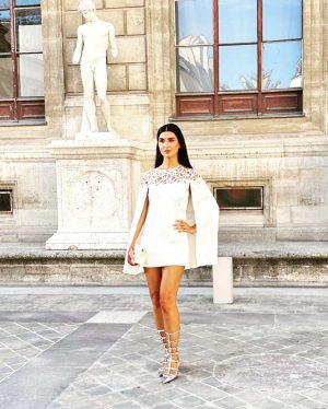 Tuba Büyüküstün Instagram - There is always a beautiful story with you 🤍 @maisonvalentino @pppiccioli @valentino.beauty #pfw #paris #valentino #photography #white 
Styled by dear @inankirdemir ✨ make up by @juanbavaldi

#davet #işbirliği