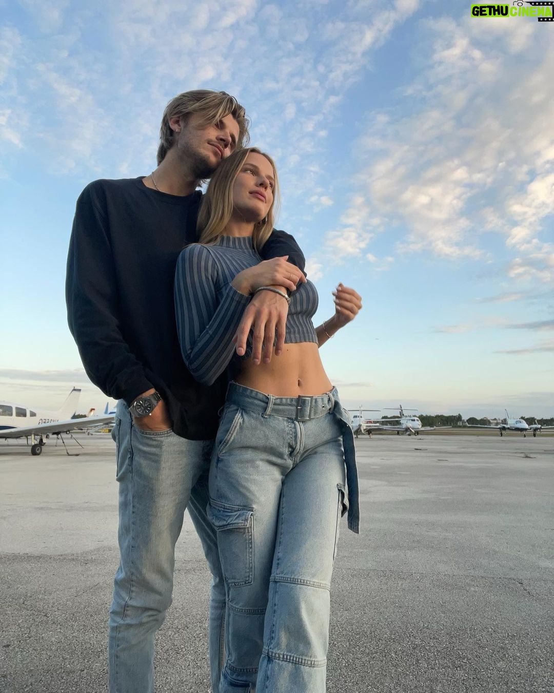 Twan Kuyper Instagram - Happy 2 years to my love @_bettina I love you and our little family. ❤️🙏🏼
