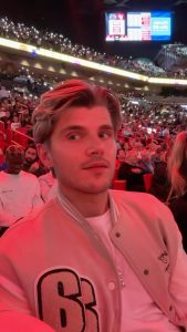 Twan Kuyper Instagram - I was looking at the 🏀 😵