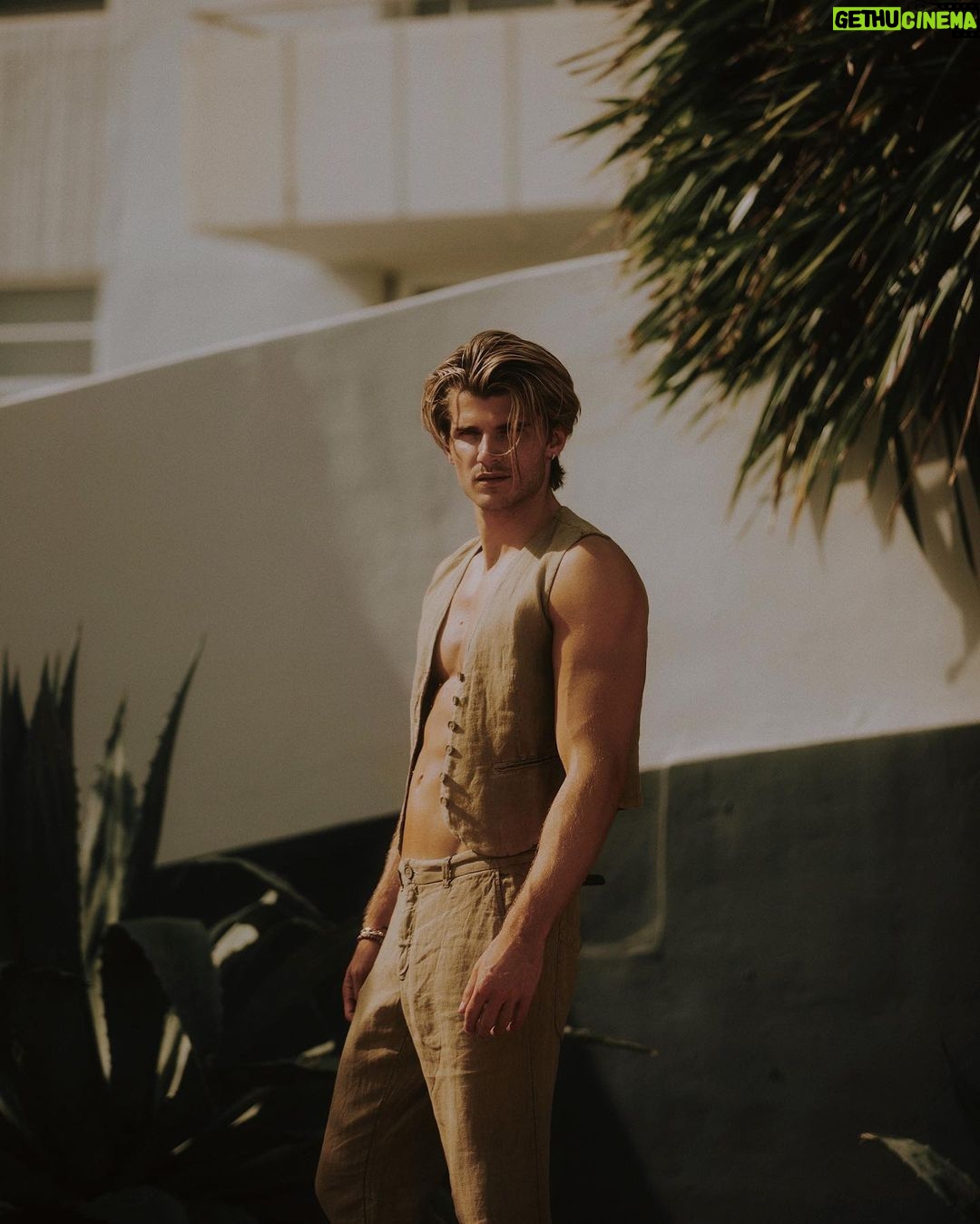 Twan Kuyper Instagram - "MOST OF THE IMPORTANT THINGS IN THE WORLD HAVE BEEN ACCOMPLISHED BY PEOPLE WHO HAVE KEPT ON TRYING WHEN THERE SEEMED TO BE NO HOPE AT ALL." 📸 @mvphotographer