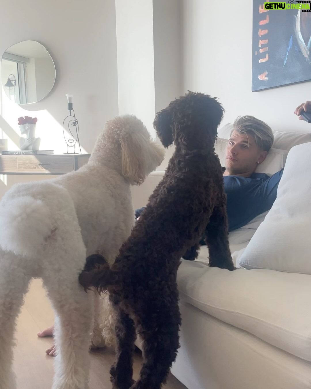 Twan Kuyper Instagram - Life always has ups and downs but whatever we face, I don't let one day go by without a smile on my face 🥹
