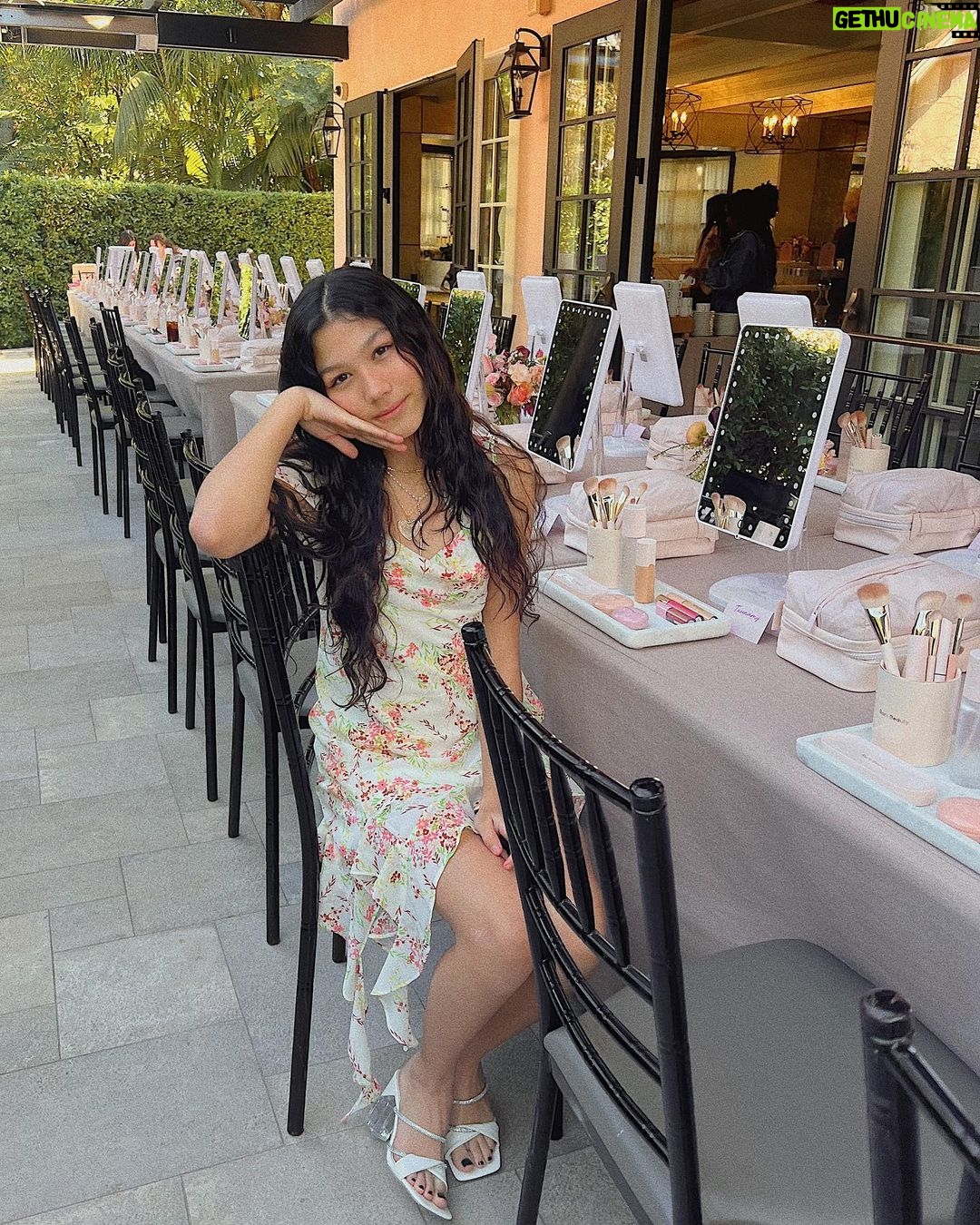Txunamy Ortiz Instagram - Thank you @rarebeauty & @selenagomez for inviting me to such a fun event celebrating women 💕 #internationalwomensday #rarebeauty #youareenough