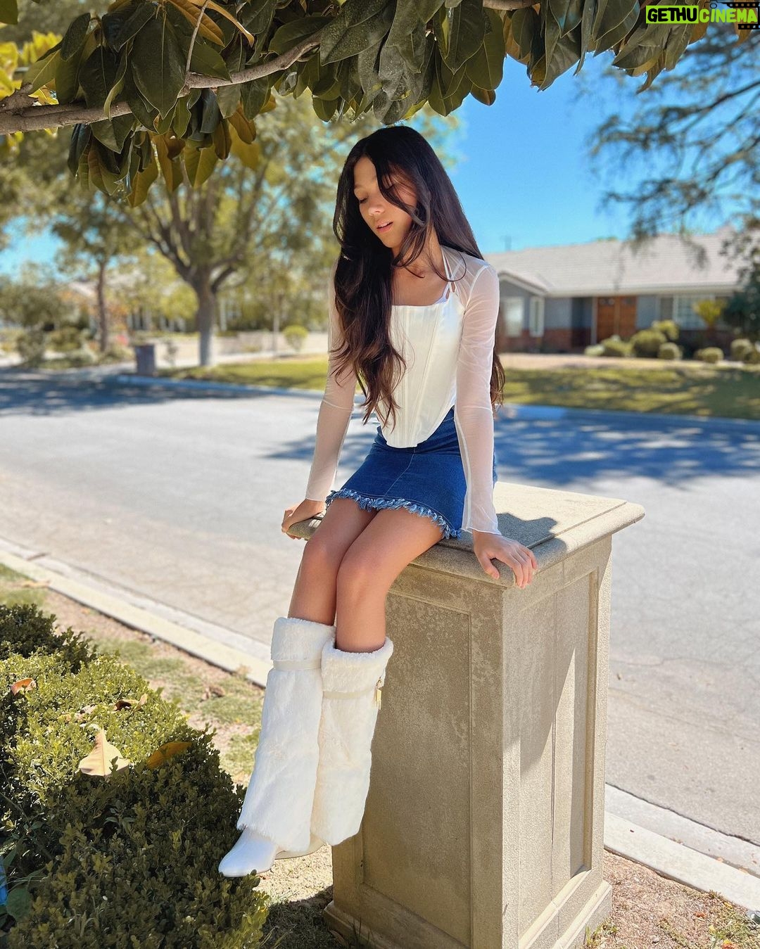 Txunamy Ortiz Instagram - π«ΆπΌ comment ur fav time of year, mine is currently Halloween π