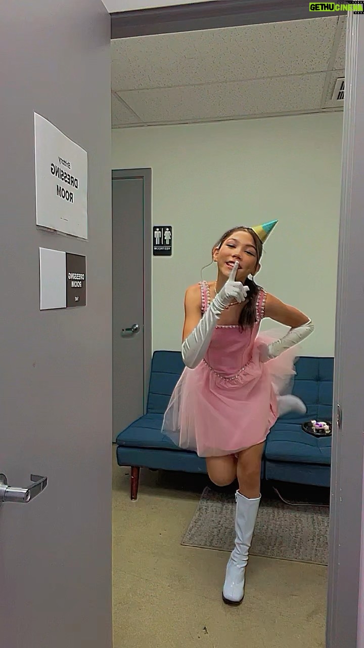 Txunamy Ortiz - 201.7K Likes - Did you watch the season finale of MANI! ➡️ only on @brat YouTube channel 💕🎊