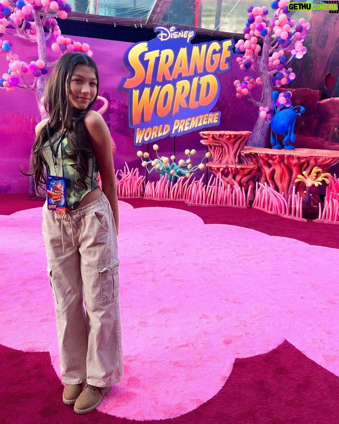 Txunamy Ortiz Instagram - What an incredible night ⭐️ at the world premiere of #StrangeWorld Thank you @disney for the invitation! Can’t wait for everyone to see it Nov, 23rd 💘 Pc: Matt Winkelmeyer Jesse Grant
