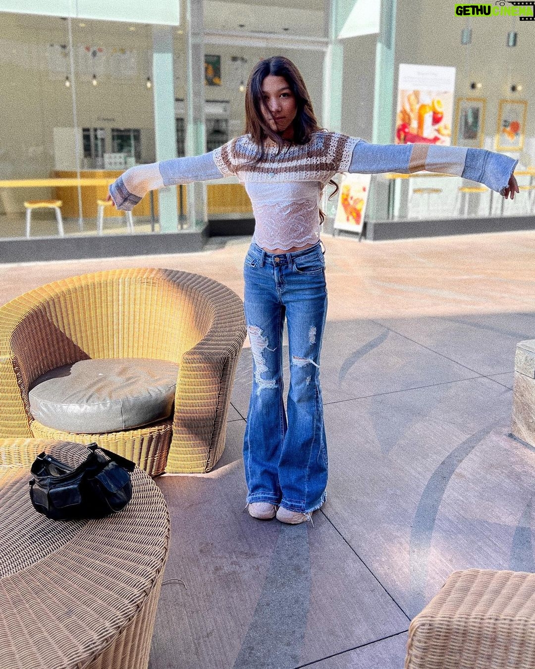 Txunamy Ortiz Instagram - Something is 🆙 🤍