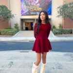 Txunamy Ortiz Instagram - Thank you @disneyplus for inviting me to the world premiere of @thesantaclauses 🎅 I absolutely loved it. Can’t wait for you guys to watch it nov, 16 only on Disney plus!