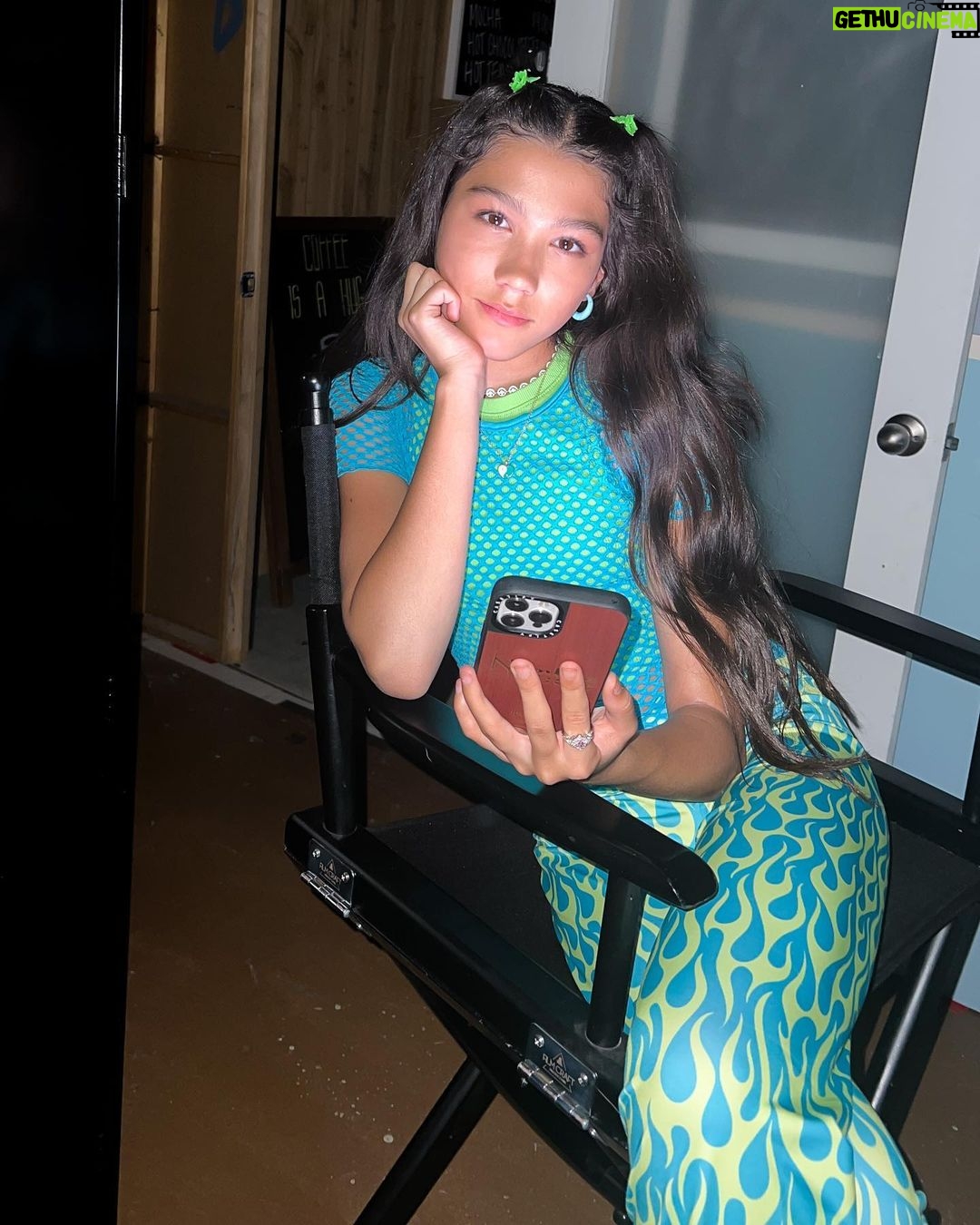 Txunamy Ortiz Instagram - Excited for u guys to tune in to the new season of Mani today. 🫶🏼 Had the best time on set, as always. #Brittany #season7 #Mani @brat