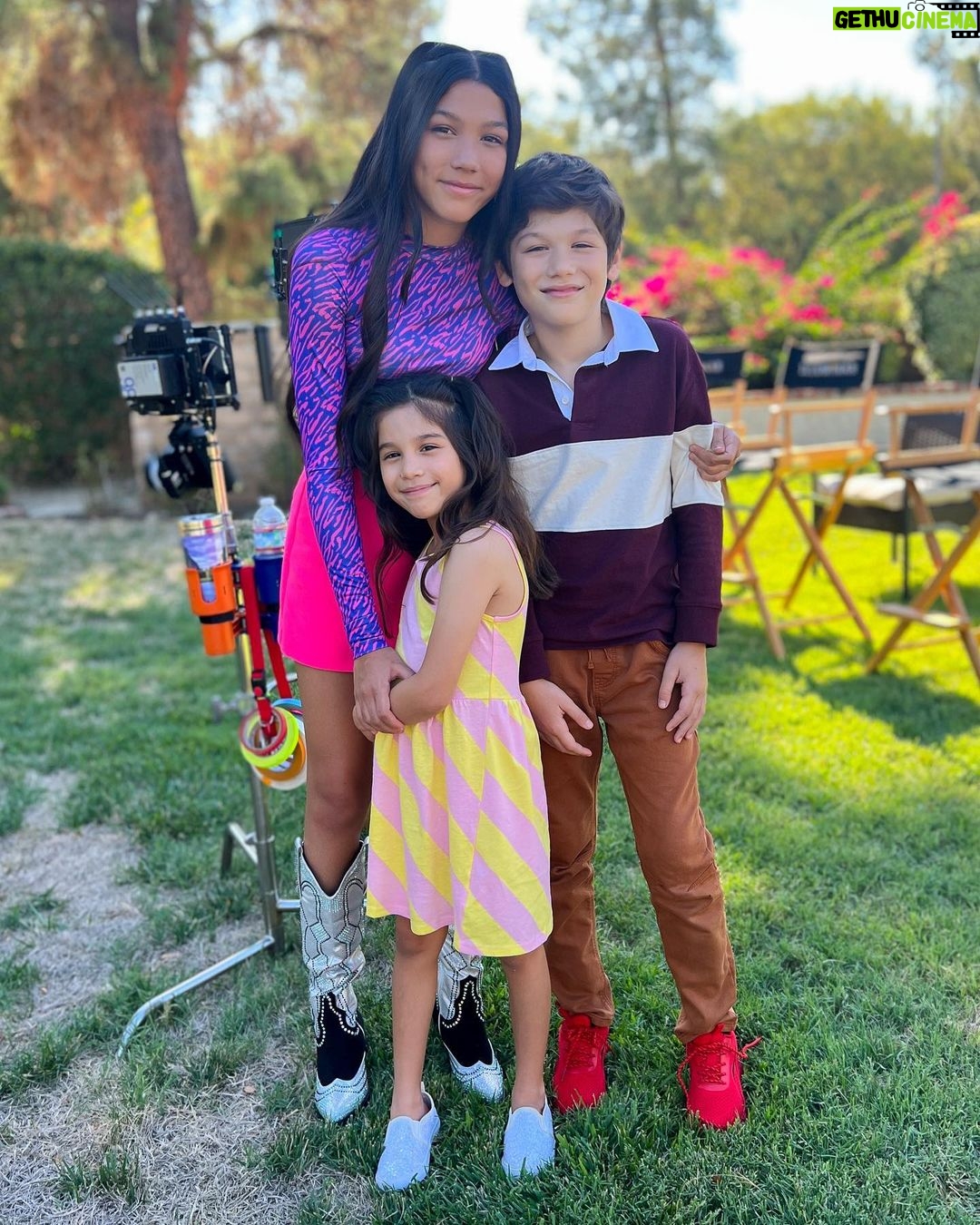 Txunamy Ortiz Instagram - Excited for u guys to tune in to the new season of Mani today. 🫶🏼 Had the best time on set, as always. #Brittany #season7 #Mani @brat