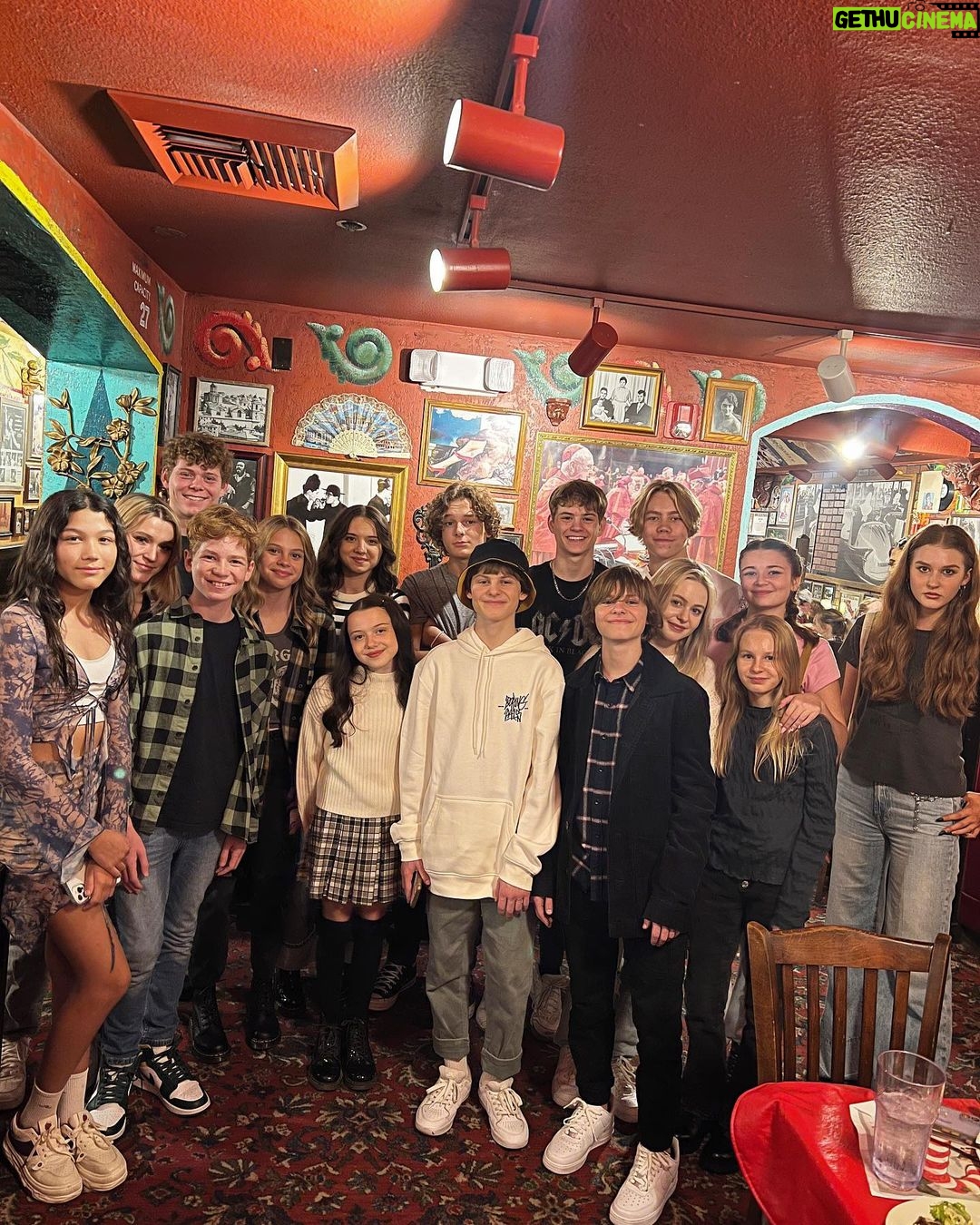 Txunamy Ortiz Instagram - Thank you @horrornights for having me. It was a very scary, & fun night 🎃Which maze do you think was my fav? #UniversalHHN