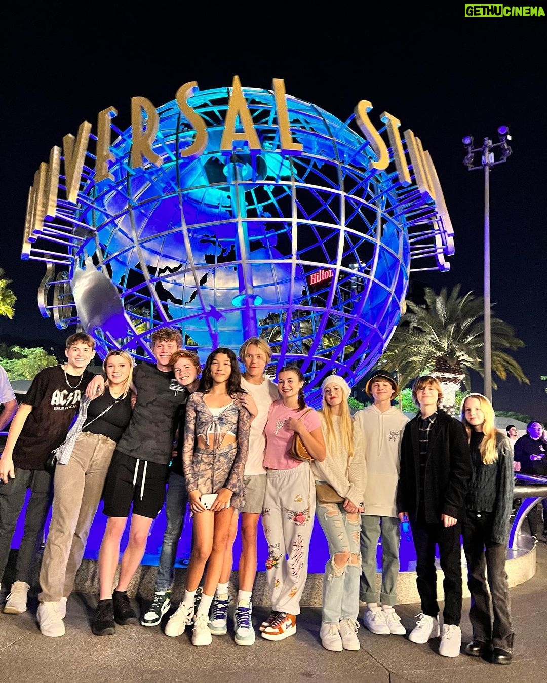 Txunamy Ortiz Instagram - Thank you @horrornights for having me. It was a very scary, & fun night 🎃Which maze do you think was my fav? #UniversalHHN