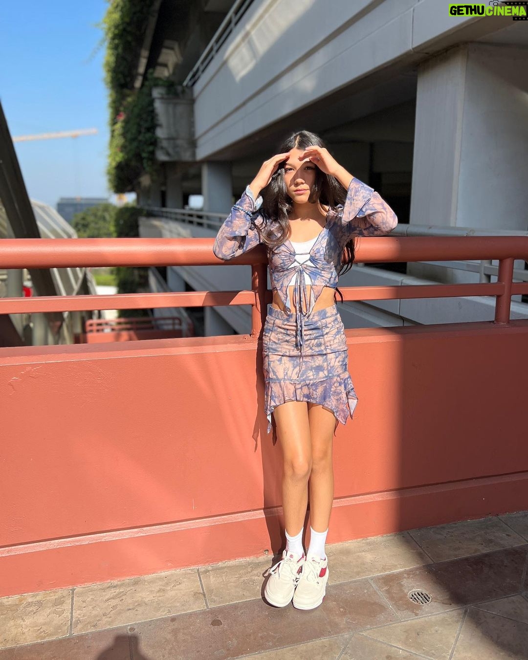 Txunamy Ortiz Instagram - Thank you @horrornights for having me. It was a very scary, & fun night 🎃Which maze do you think was my fav? #UniversalHHN