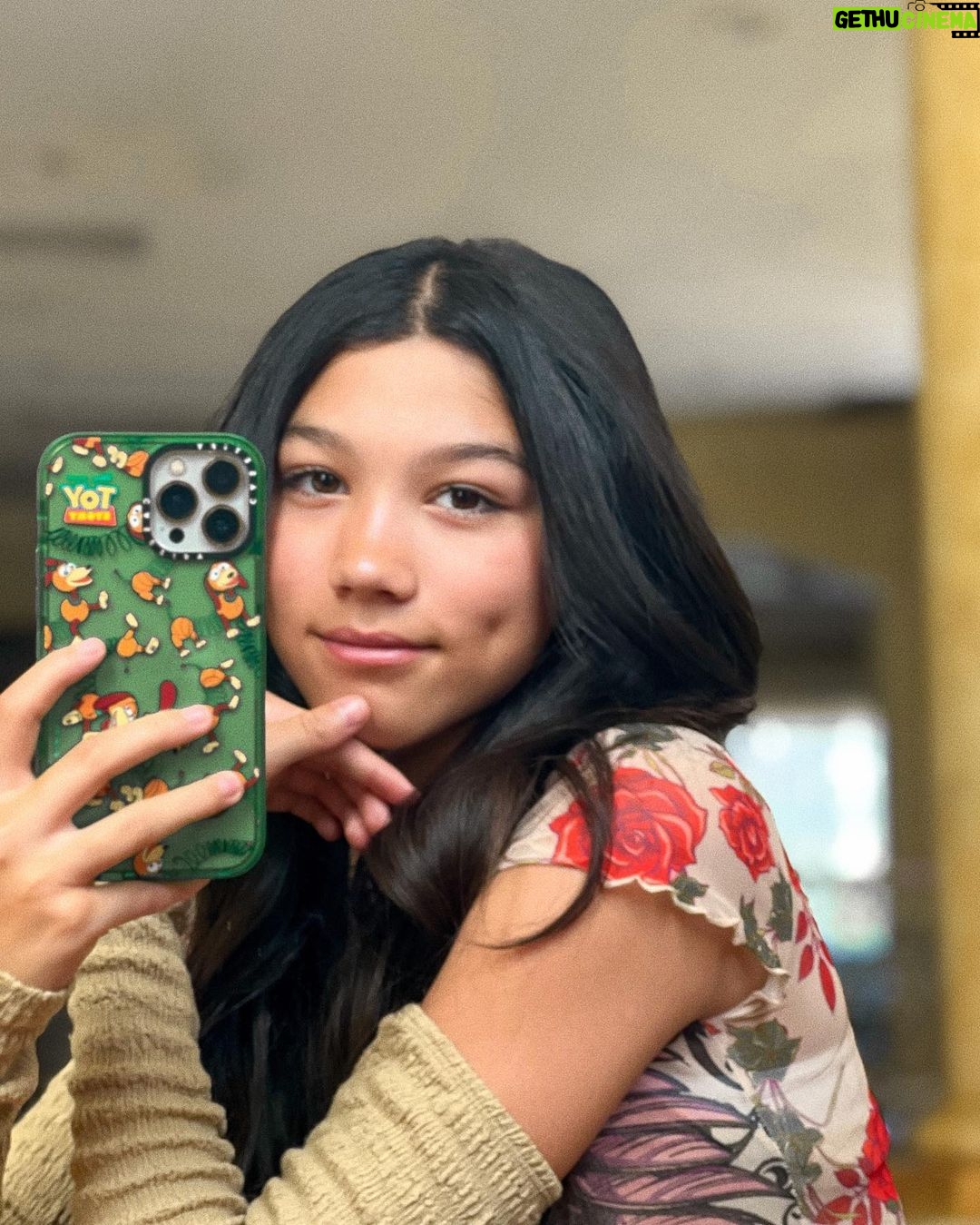 Txunamy Ortiz Instagram - stole my moms iphone for these pics 🥀