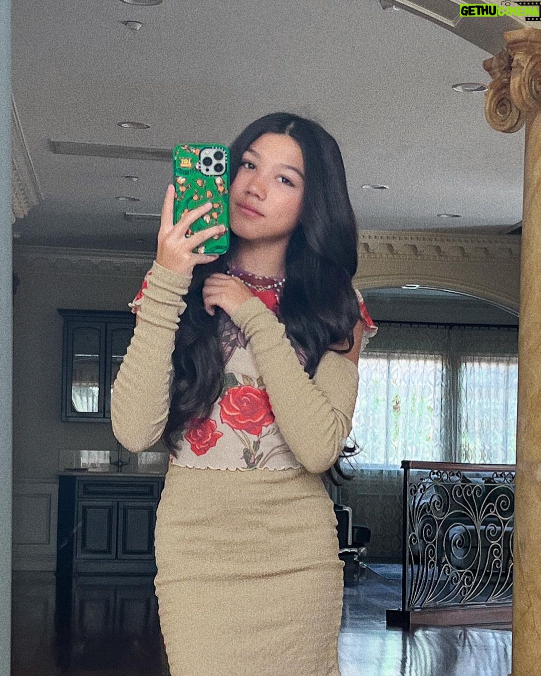 Txunamy Ortiz Instagram - stole my moms iphone for these pics 🥀