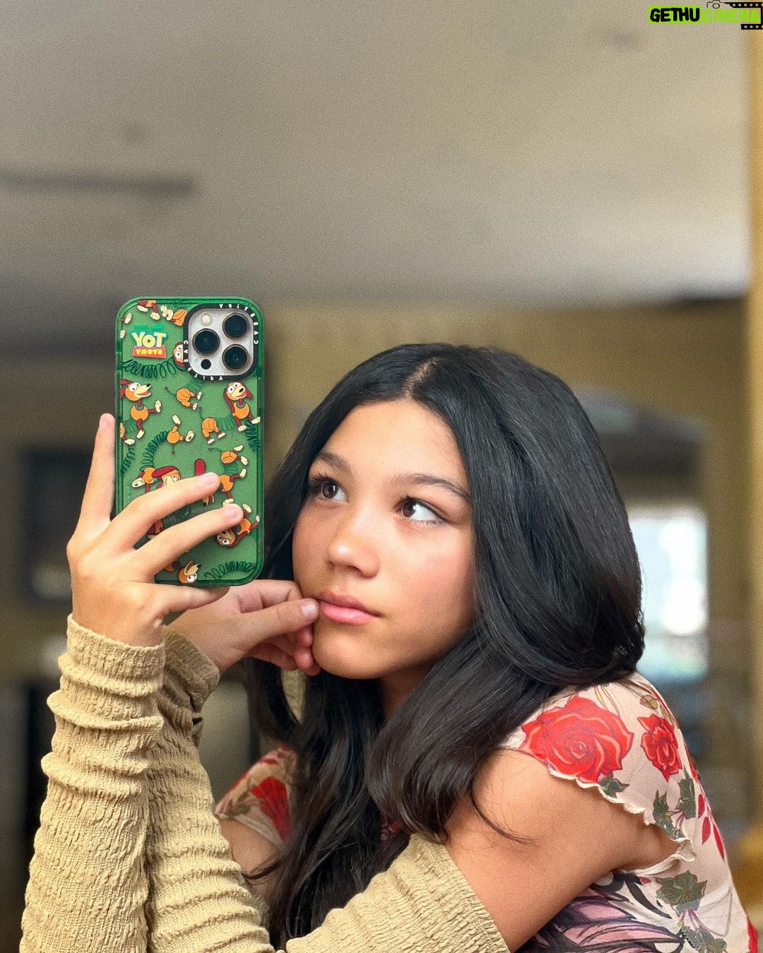 Txunamy Ortiz Instagram - stole my moms iphone for these pics 🥀
