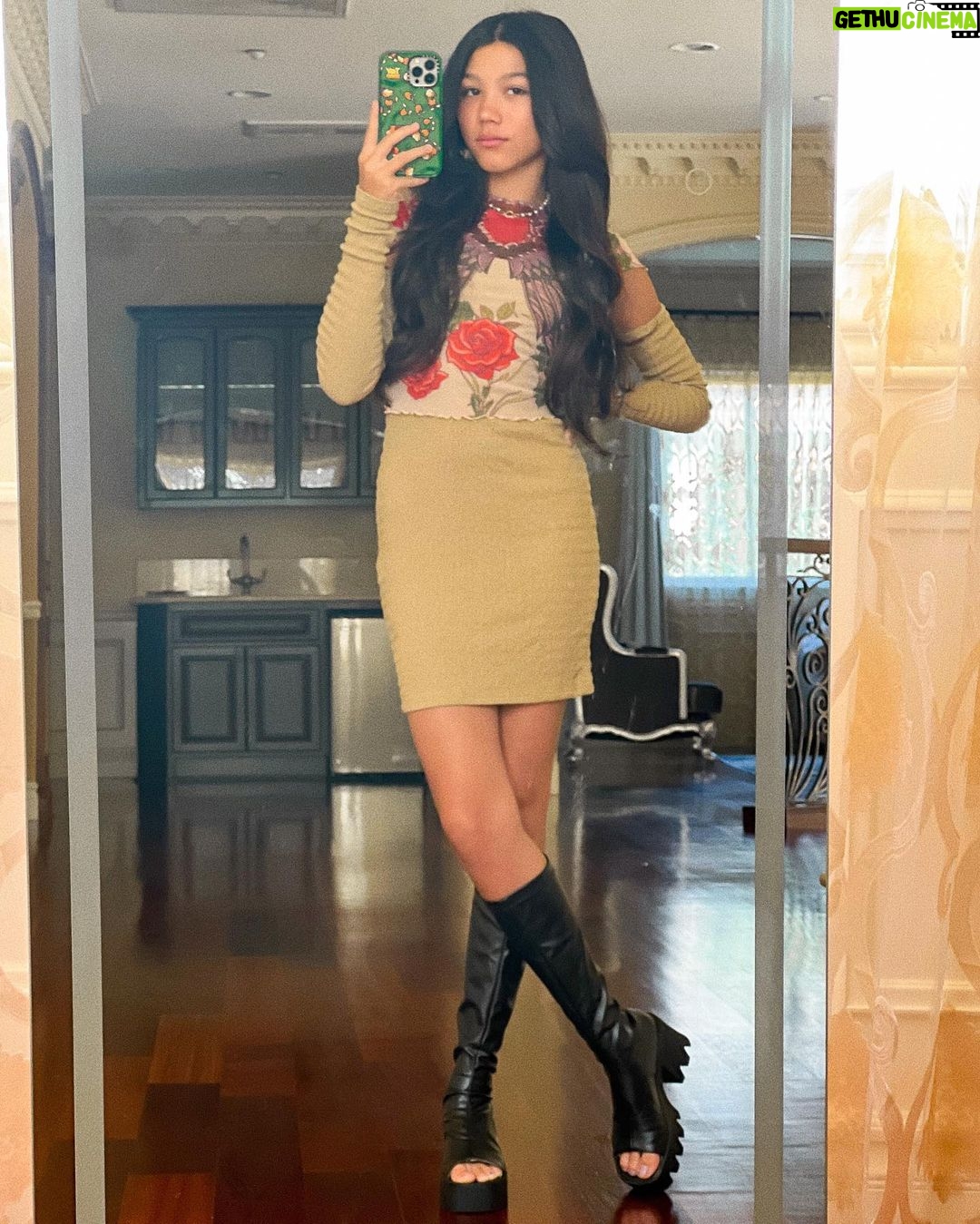 Txunamy Ortiz Instagram - stole my moms iphone for these pics 🥀