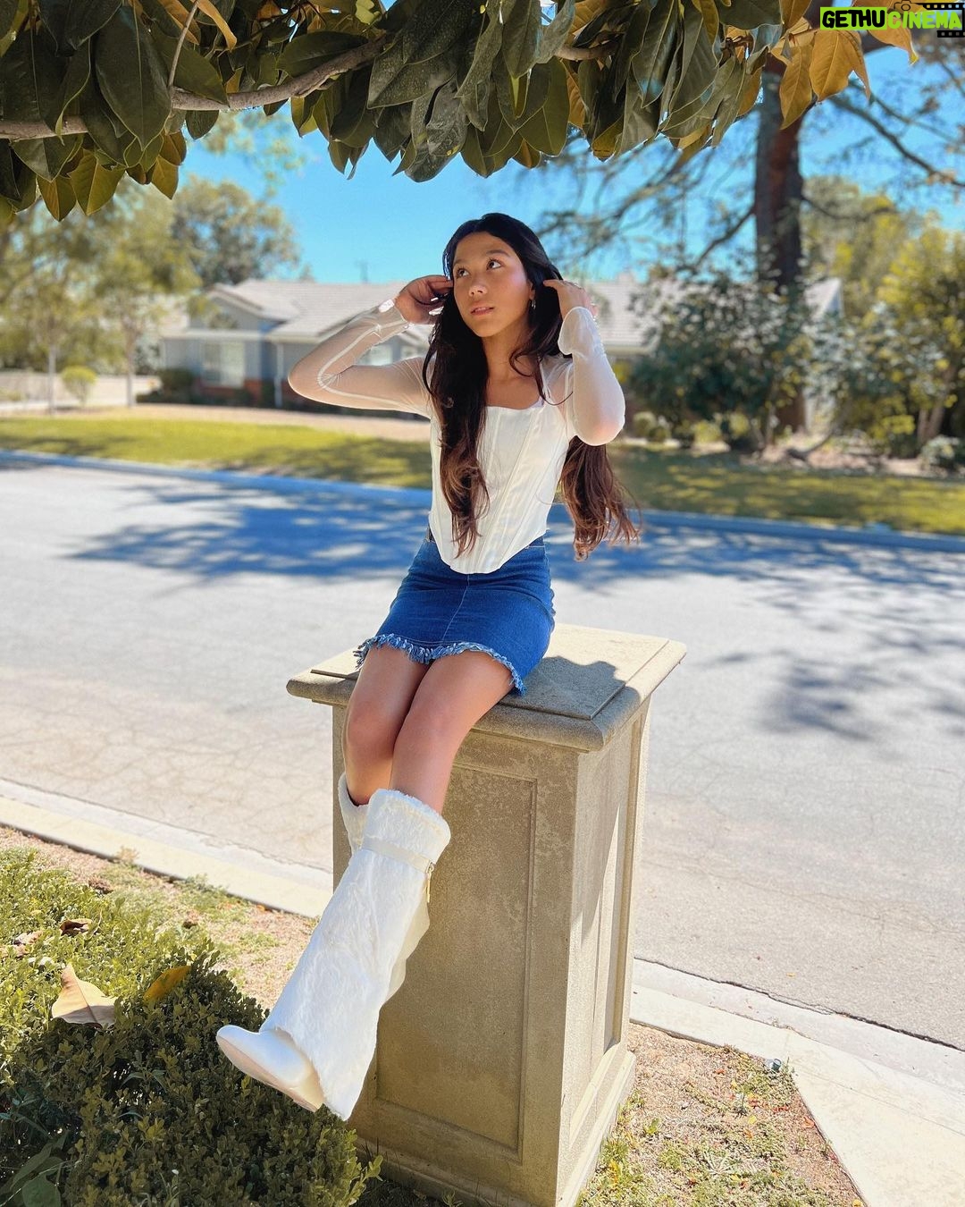 Txunamy Ortiz Instagram - π«ΆπΌ comment ur fav time of year, mine is currently Halloween π