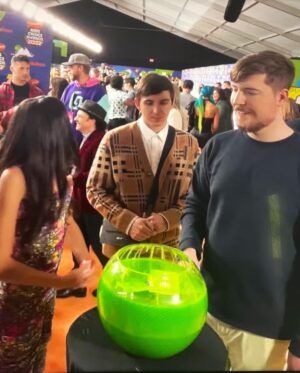 Txunamy Ortiz Instagram - What a night! ✨ Thank you to @nickelodeon for the most magical experience today. Hosting the Orange carpet was a dream come true! If you haven’t seen the interviews click *link in bio*